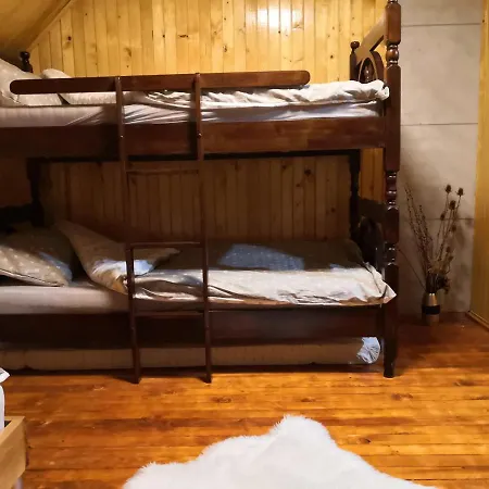 Vikendica Ajla ترافنيك