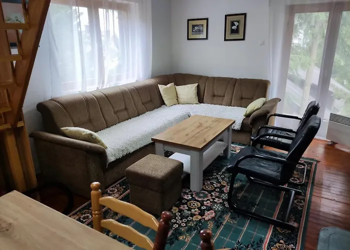 Nyaraló Vikendica Ajla *